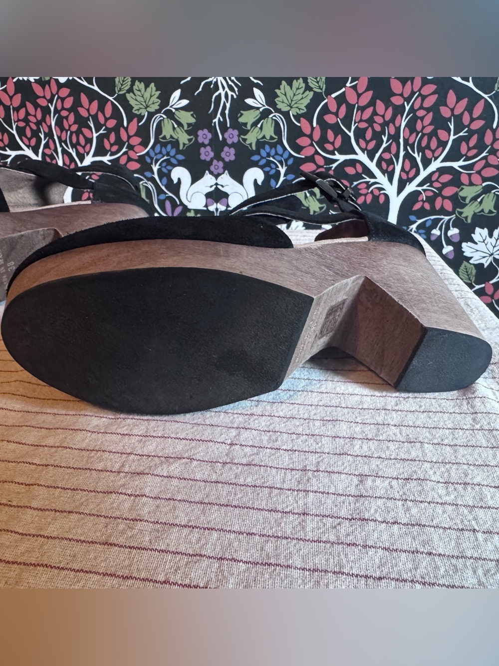 Free People - Cedar Leather Clog (black suede) - like new! size 8us/38eu - Picture 9 of 14